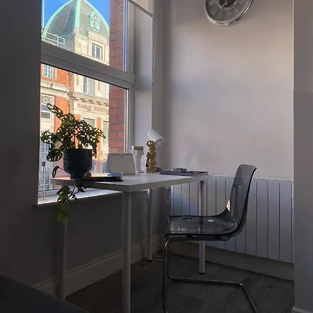 Cosy And Abbey Street *