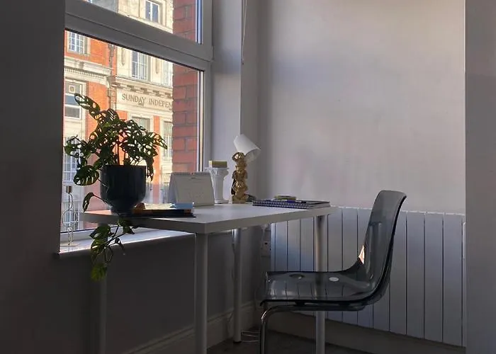 Cosy And Abbey Street *