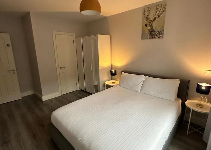 Cosy And Abbey Street