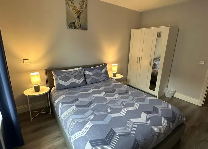 Cosy And Abbey Street